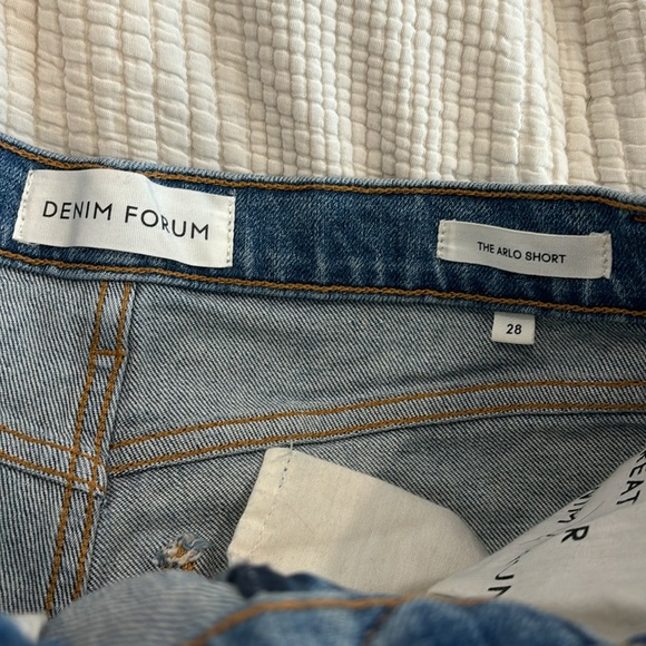 Like New Denim Forum Arlo Short - Picture 2 of 3